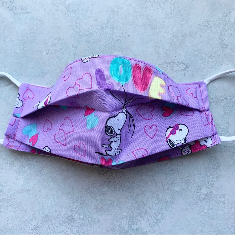 snoopy love face mask